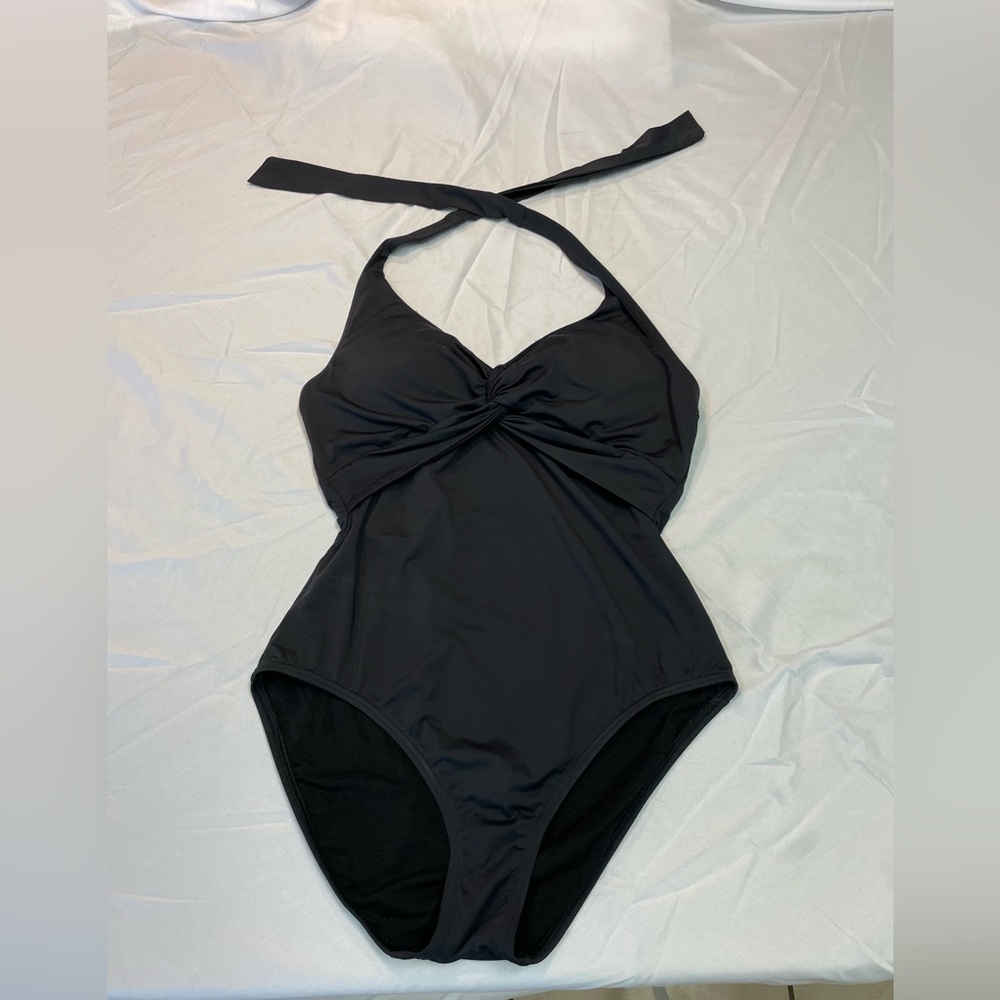 Tommy Bahama Women's Pearl One-Piece Swimsuit, Size‎ 8 Black slimming minimal